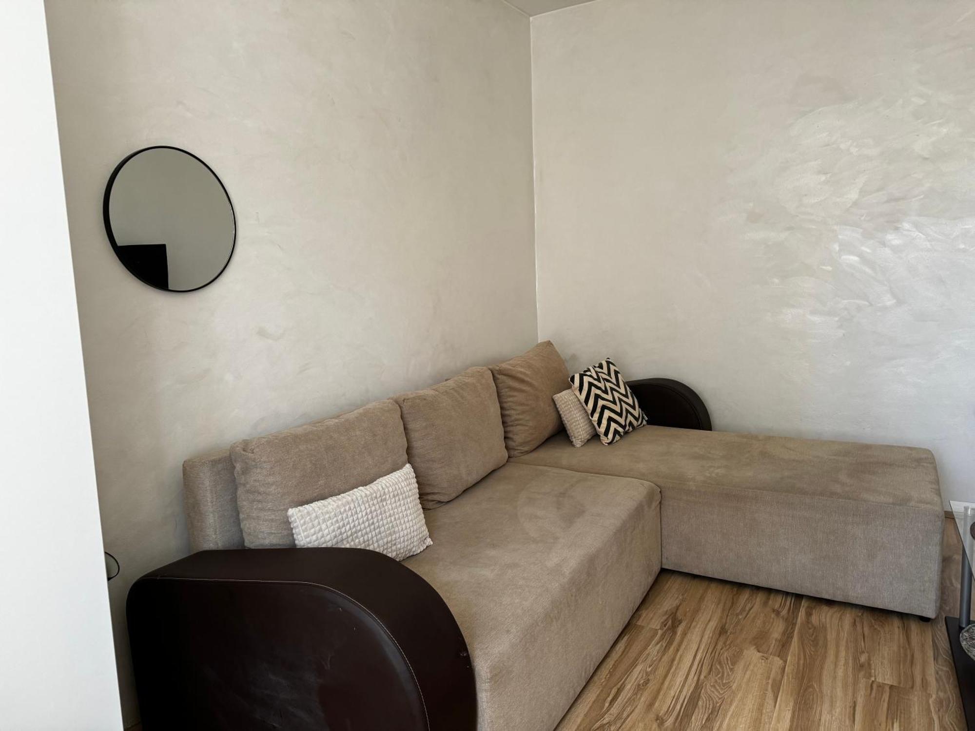 Best Location - Modern Flat In Heart Of City Center Ni Kültér fotó